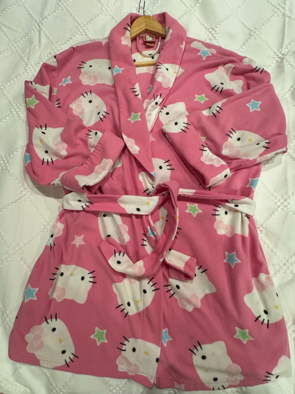 Sanrio Hello Kitty Pink Flannel Short Robe in L/XL